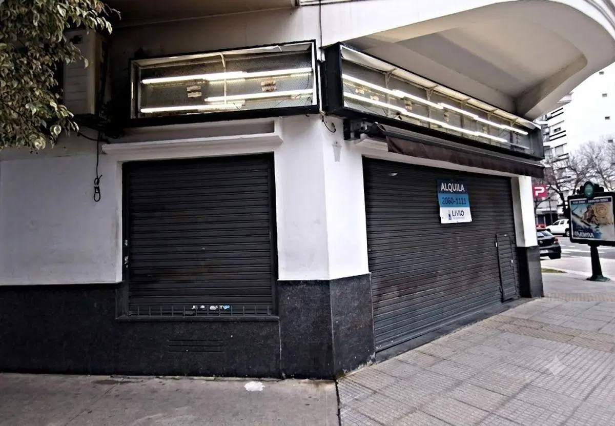 Excepcional local sobre avenida en Boedo 3