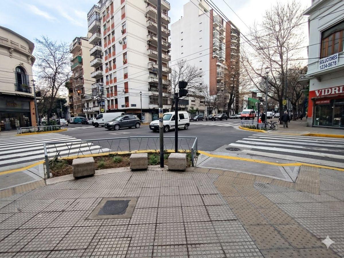 Foto de Excepcional local sobre avenida en Boedo, imagen 5