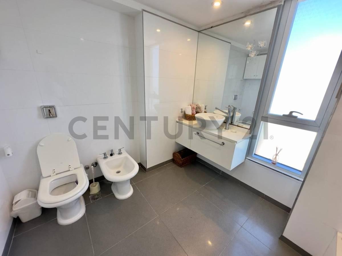 Venta de Piso 5 Ambientes Alem, Vista Plena Al Mar 3