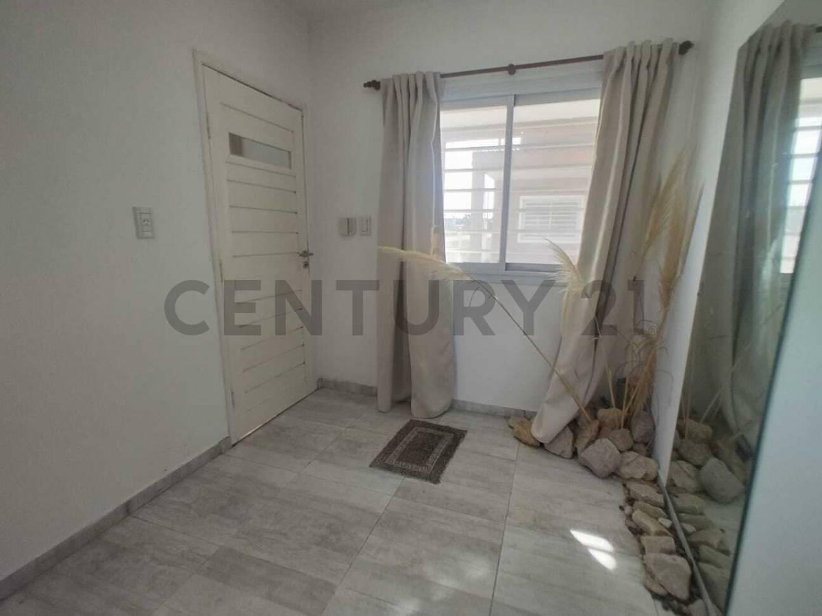 Foto de Venta Dos Dúplex sobre amplio Lote en San Eduardo del Mar, imagen 5