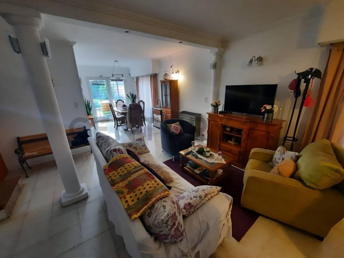 Chalet Tres Ambientes con Patio Zona Diagonal San Martín 2