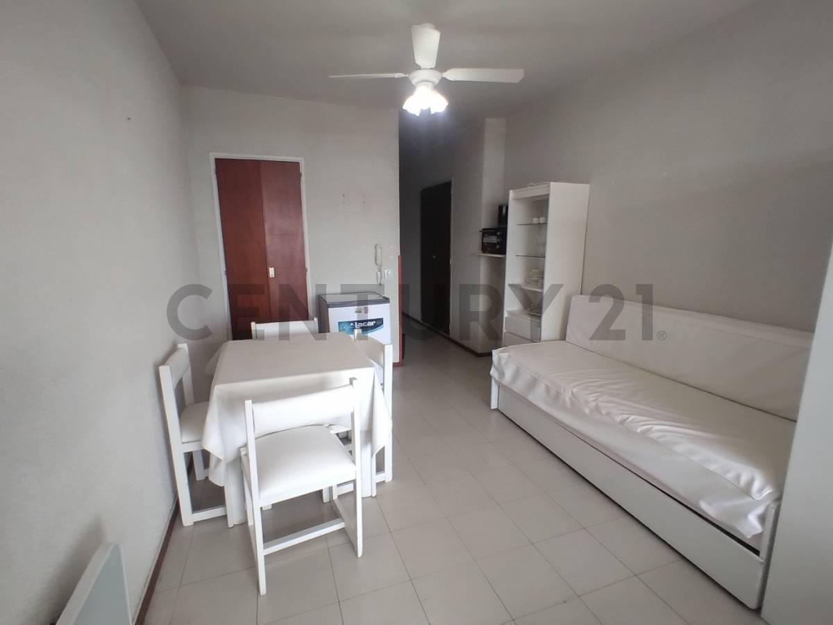Hermoso Departamento a La Calle con Vista a La Ciudad a Metr 2