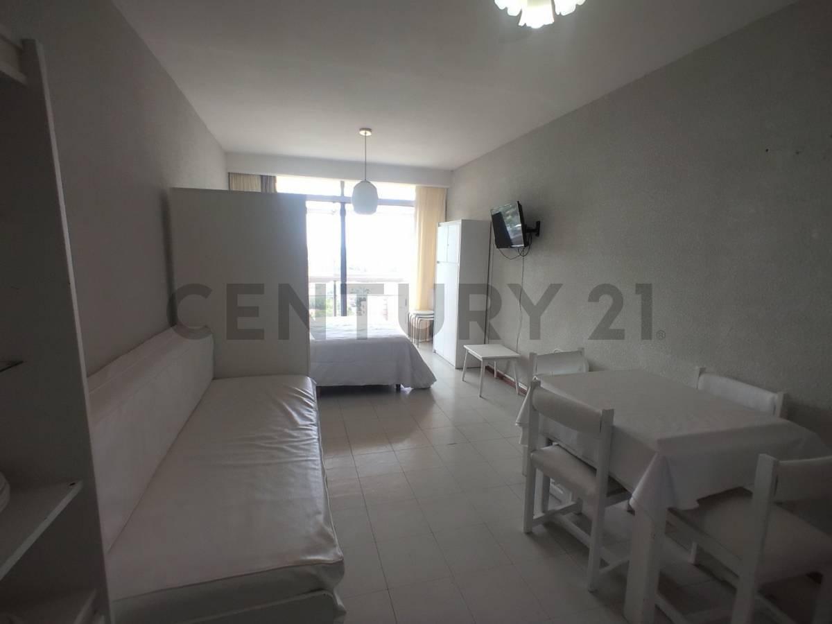 Hermoso Departamento a La Calle con Vista a La Ciudad a Metr 5