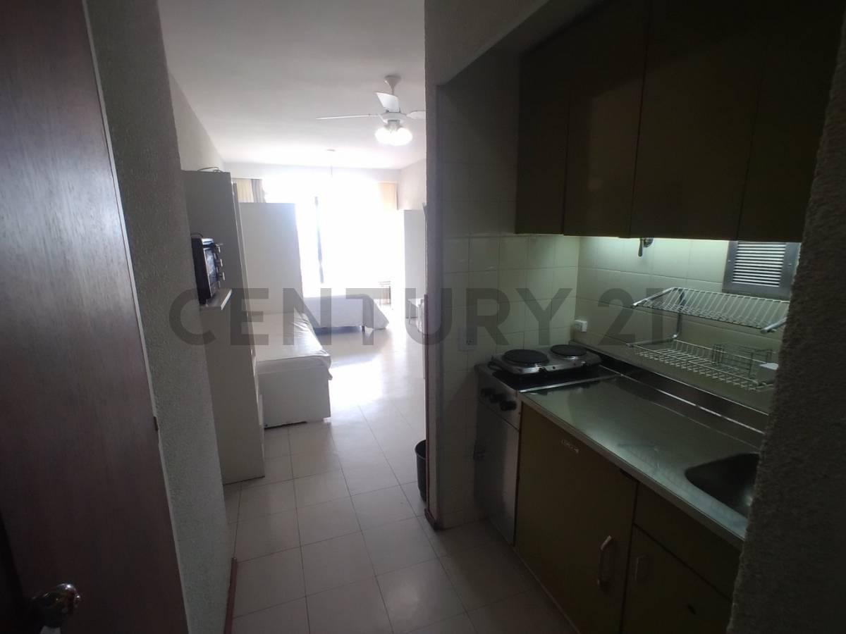 Hermoso Departamento a La Calle con Vista a La Ciudad a Metr 3