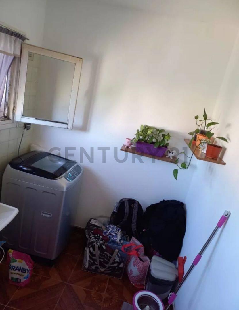 Foto de DEPARTAMENTO TRES AMBIENTES 2 PISO POR ESCALERA, COMPLEJO HABITACI0NAL, imagen 4