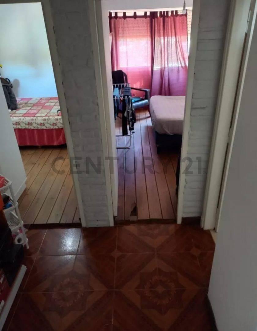 Foto de DEPARTAMENTO TRES AMBIENTES 2 PISO POR ESCALERA, COMPLEJO HABITACI0NAL, imagen 3