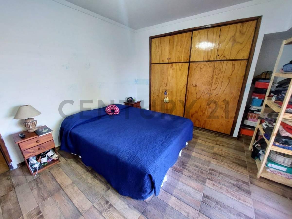 Foto de VENTA CHALET CUATRO AMBIENTES PARQUE Y QUINCHO. CAISAMAR. MAR DEL PLATA, imagen 5