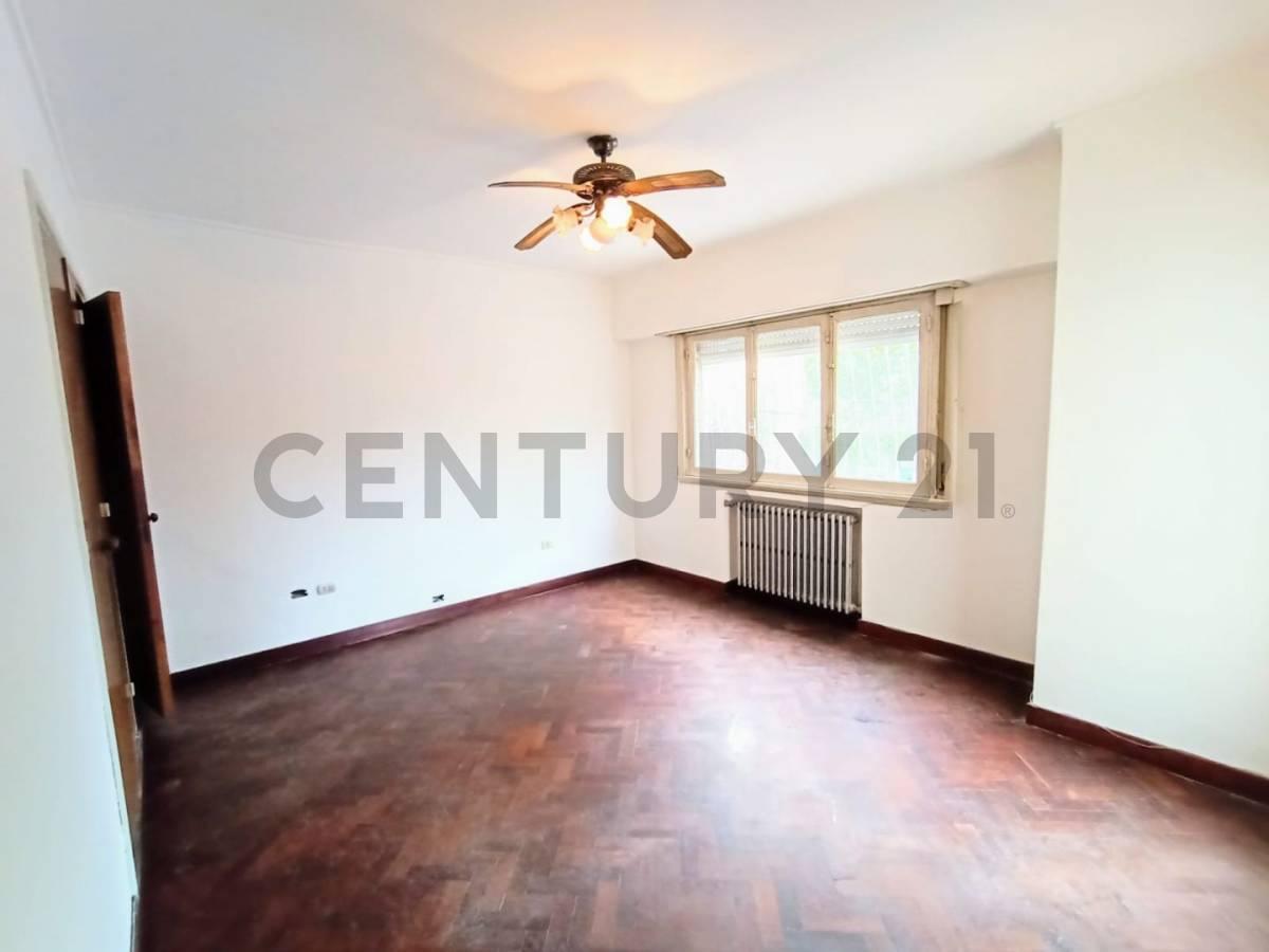 Venta de Casa 8 Ambientes, Mar del Plata. F 81605 3