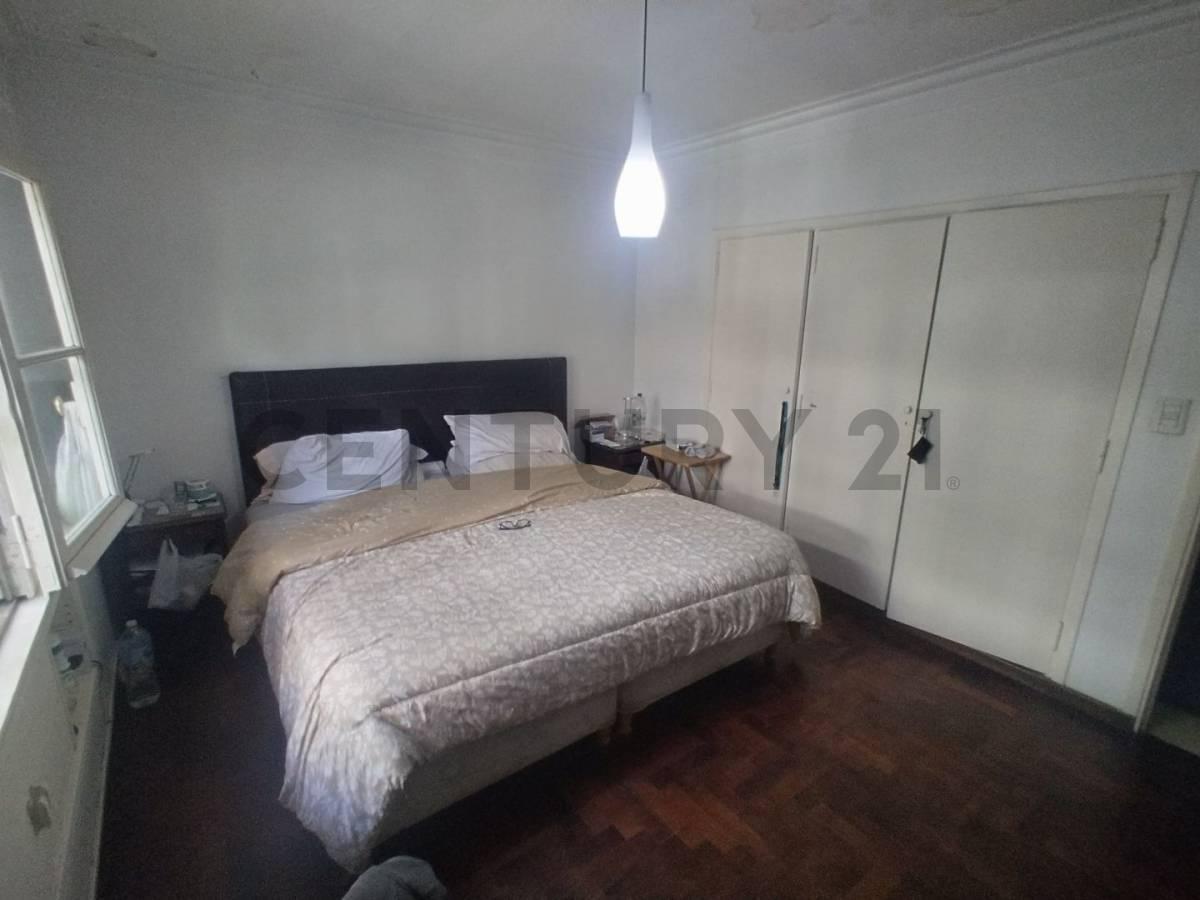 Casa 6 Ambientes Zona Plaza Colon 2