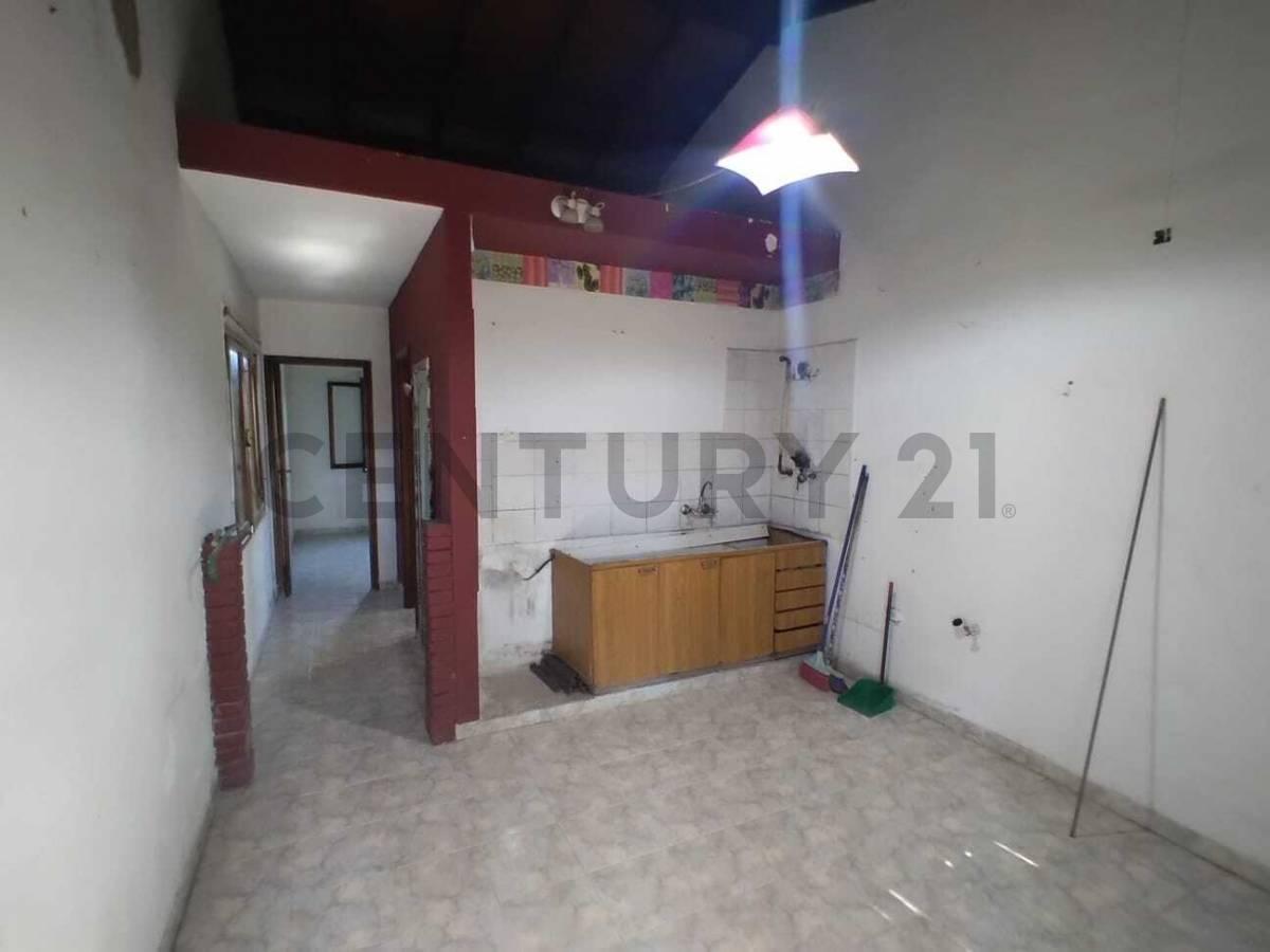 Foto de Venta Casa 2 ambs sobre amplio lote en Sierra de los Padres, imagen 2