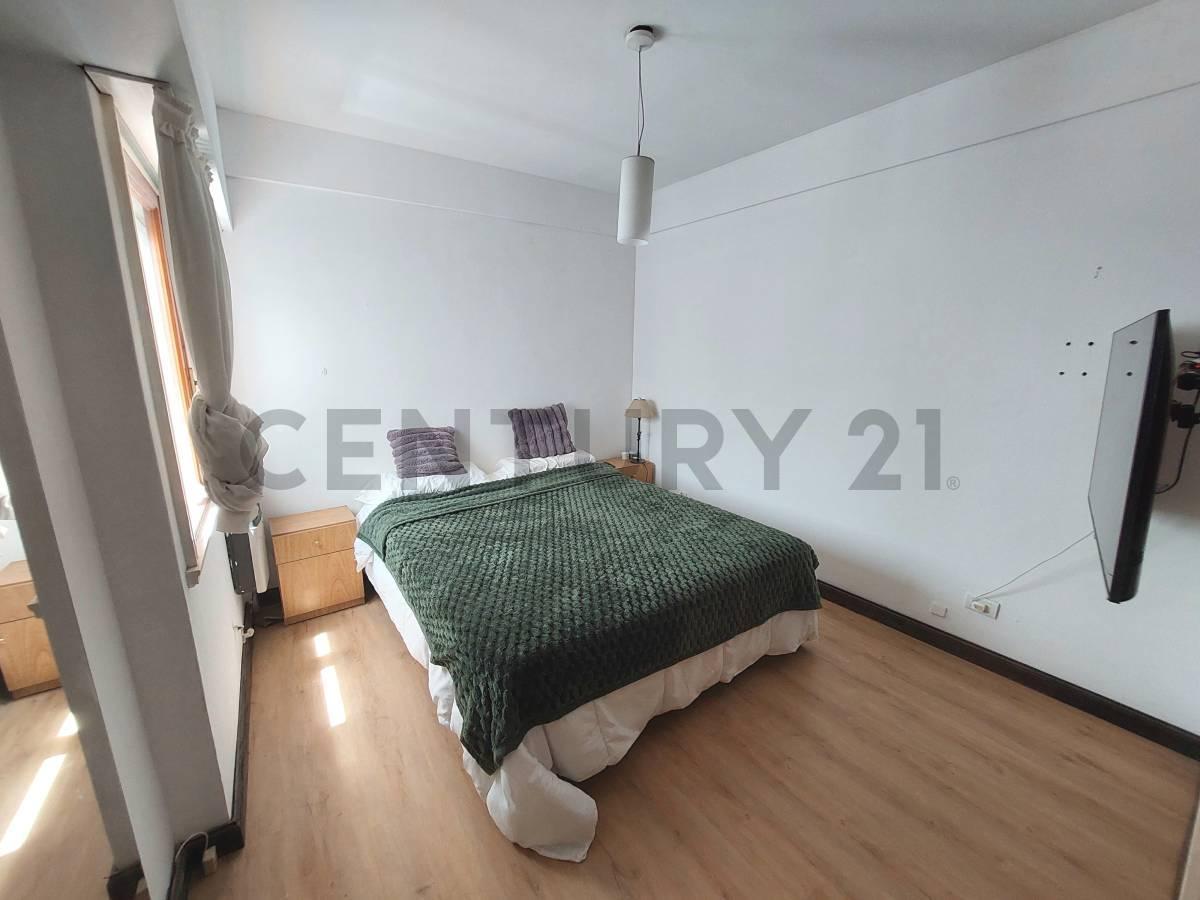 Venta departamento 3 ambientes c/balcon y cochera. Paya Varese