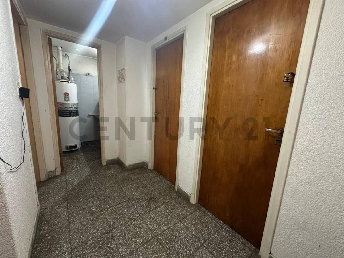 Foto de Casa multifamiliar en terreno propio con patio y cochera, imagen 5