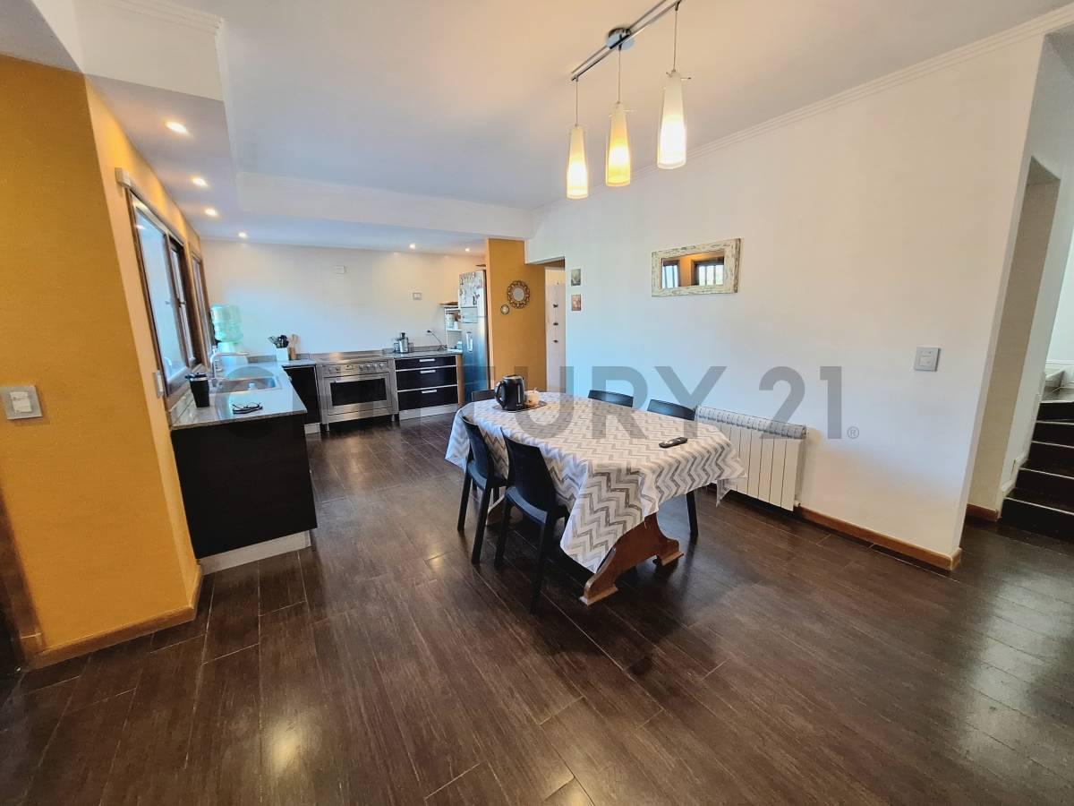 Chalet 6 Ambientes Nuevo en Zona San Carlos 4