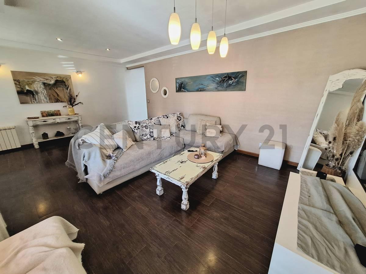 Chalet 6 Ambientes Nuevo en Zona San Carlos 4