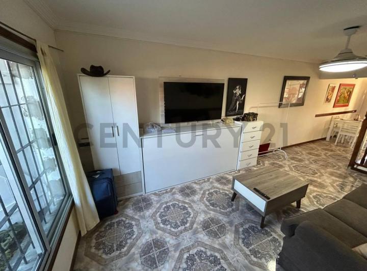 Dúplex 3 ambientes con cochera, patio y 2 baños – Totalmente amoblado 1