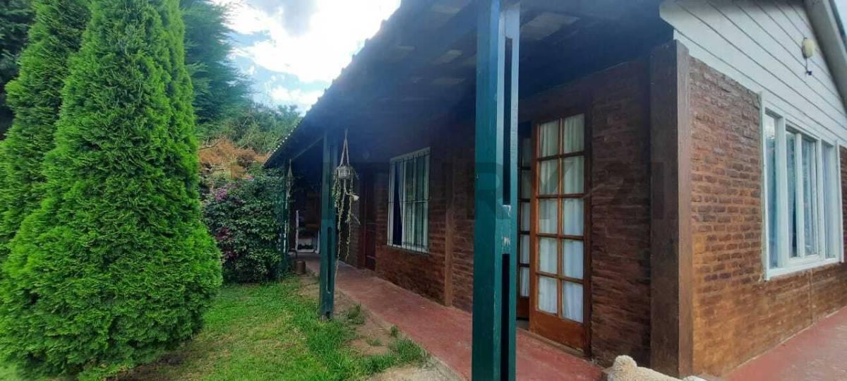 Vendo casa de 4 ambientes en Sierra de los Padres.