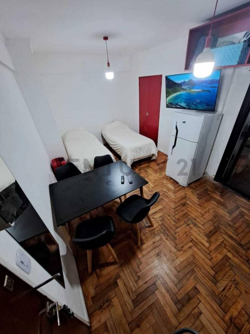 Foto de MONOAMBIENTE C/ PATIO, La Perla, imagen 3