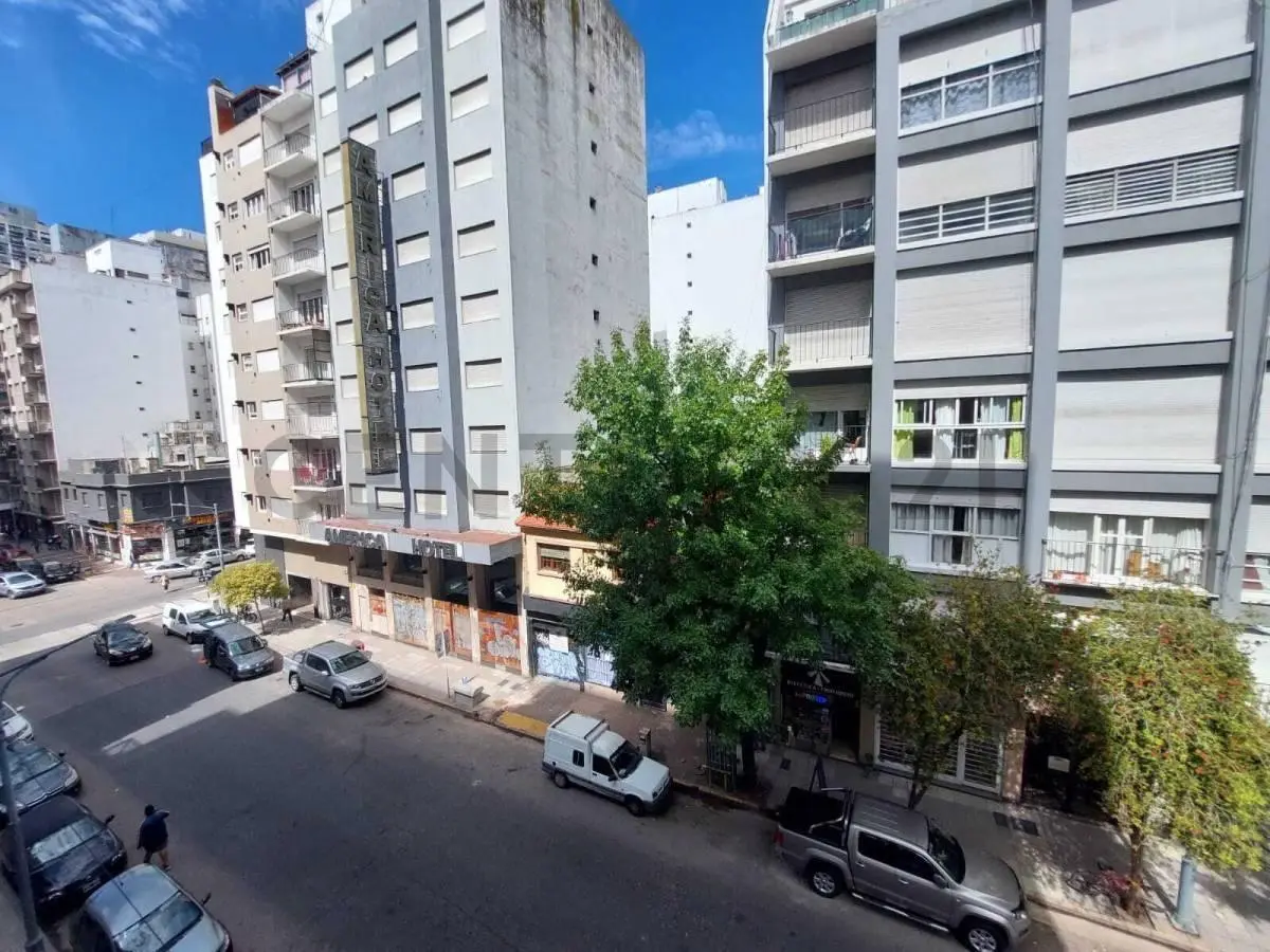 Departamento 1 ambiente a la calle reciclado. Zona Centro, Mar del Plata 4