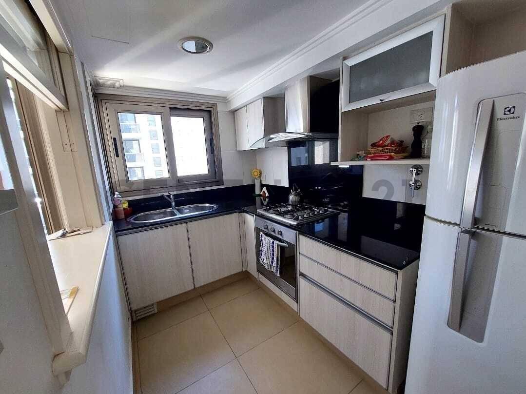 Foto de Venta semipiso 3 ambientes a la calle c/ cochera y baulera. Zona La, imagen 4