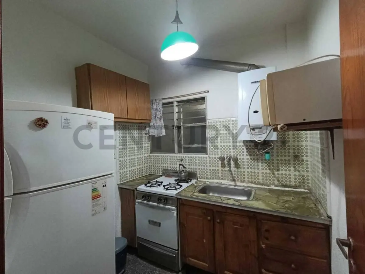 ALQUILER TEMPORARIO – 2 AMBIENTES CON COCHERA  Departamento 2 ambientes amoblado 3