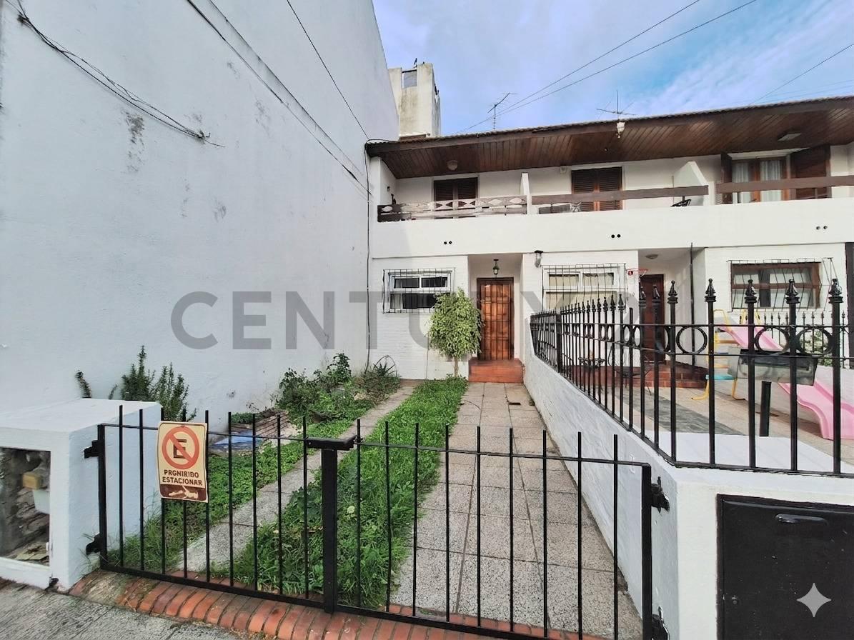 Duplex de 3 ambientes en zona Constitución