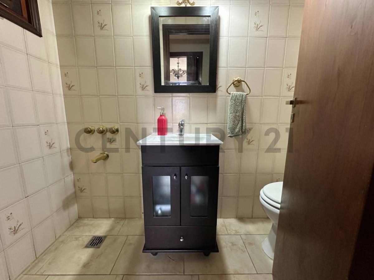 Foto de CASA 4 AMBIENTES C/PISCINA + LOCAL COMERCIAL, SOBRE AV. COLON, MAR DEL, imagen 5