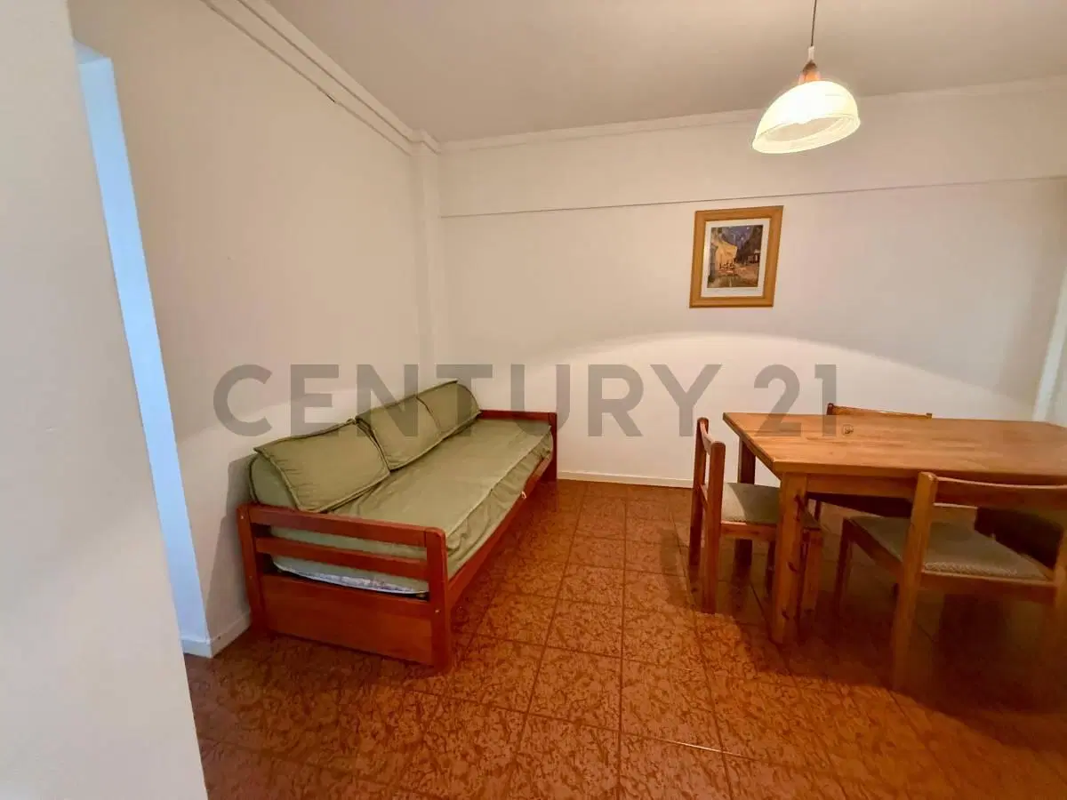 Departamento de 2 ambientes en el Centro 3