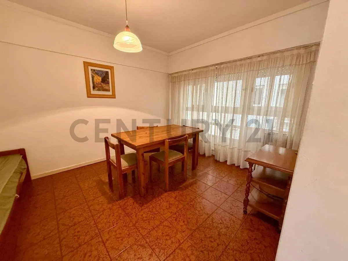 Departamento de 2 ambientes en el Centro 2
