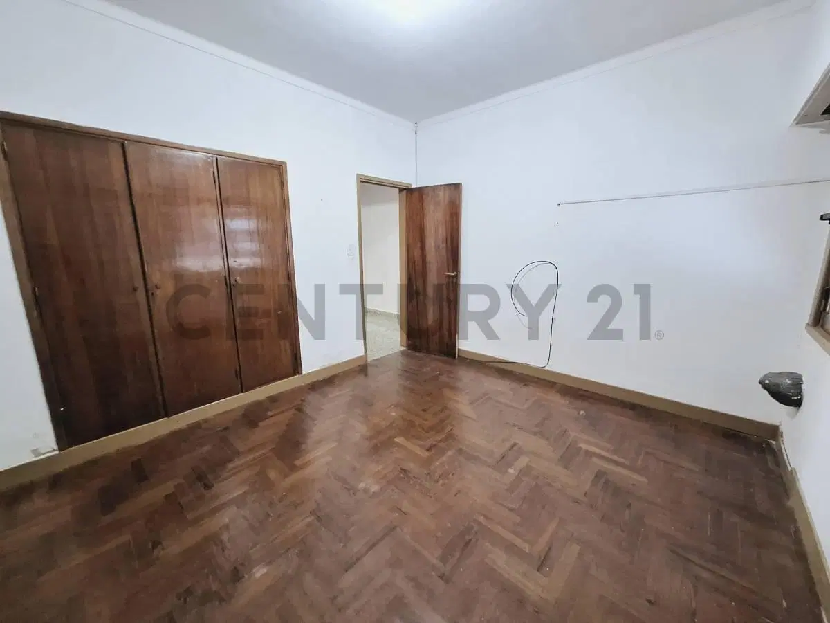 Casa 3 ambientes en zona Don Bosco 2