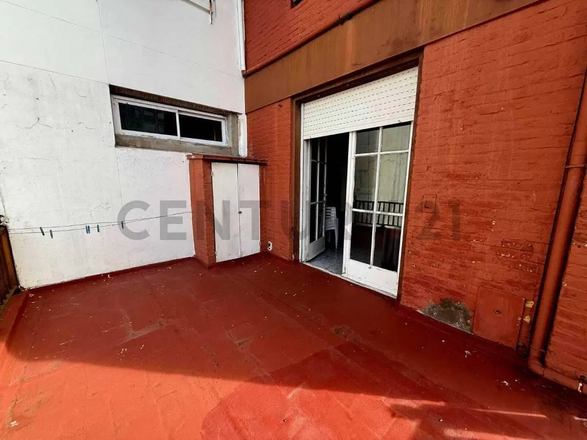 DEPARTAMENTO 2 AMBIENTES AL FRENTE C/BALCON 3