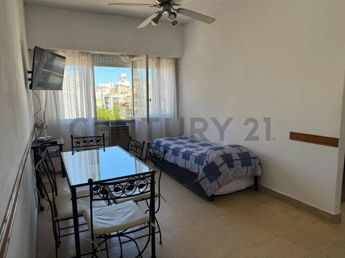 VENTA! Departamento 2 ambientes muy luminoso 2