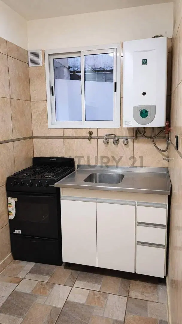 VENTA! Departamento 2 ambientes con patio 8