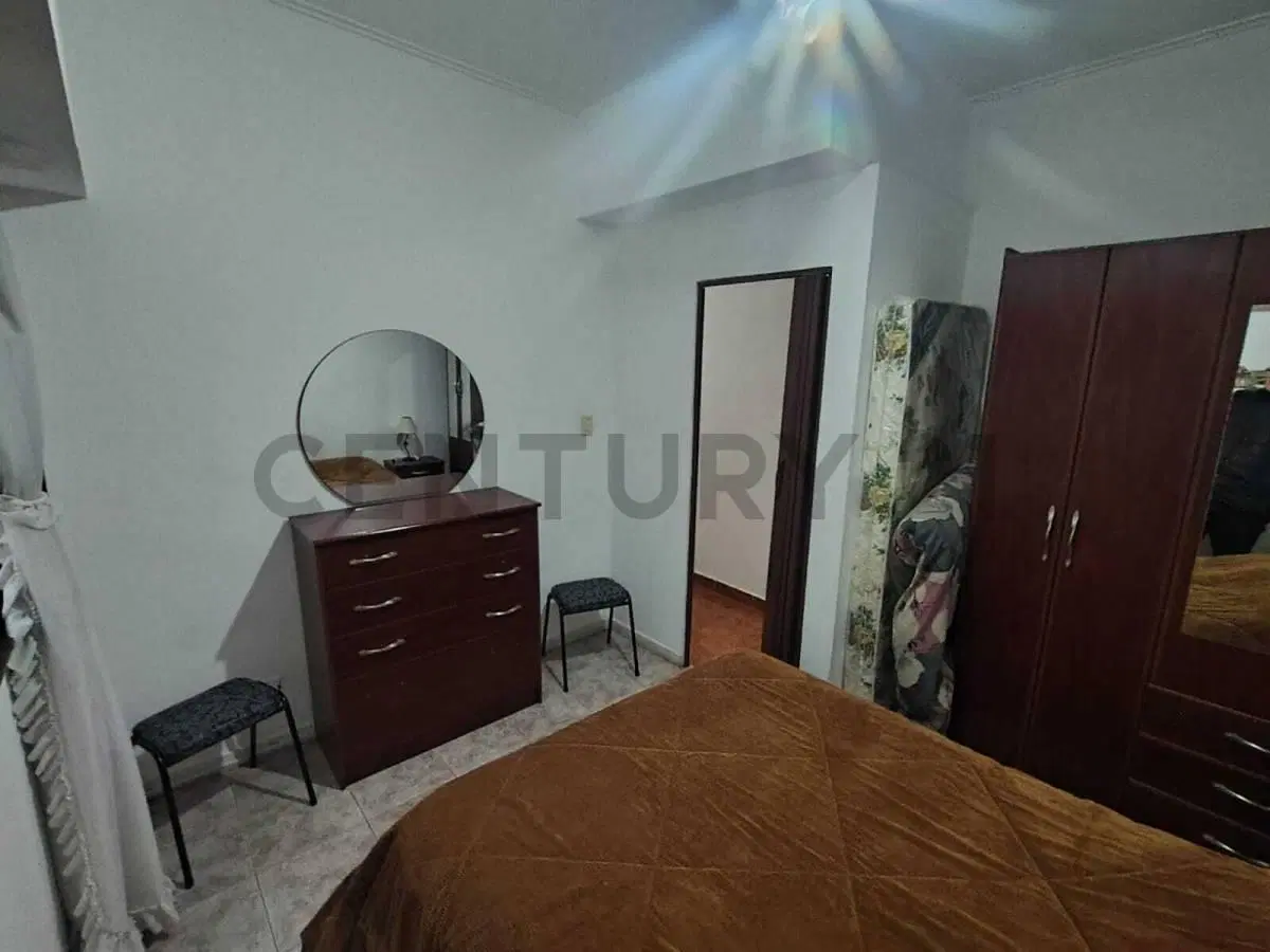 Departamento 2 Ambientes al Frente sobre Av. Colón 2