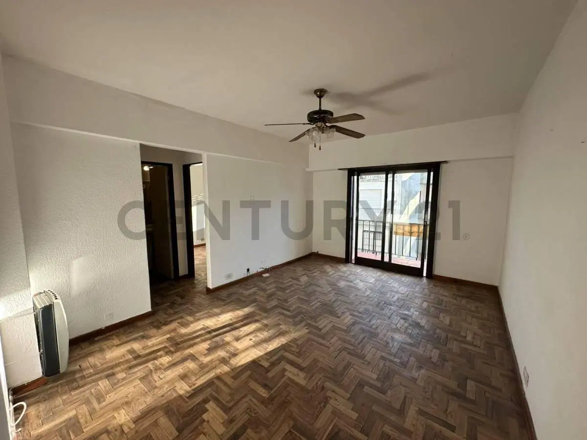 VENTA! Departamento 3 ambientes con balcon 2