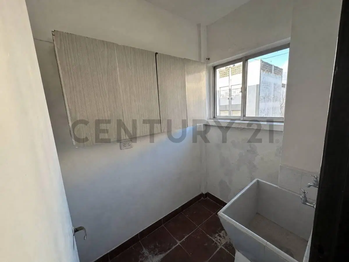 VENTA! Departamento 3 ambientes con balcon 5