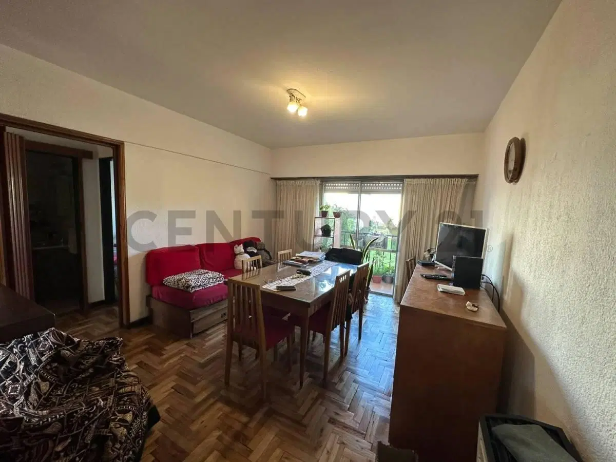 EN VENTA! Departamento 3 ambientes al frente con balcon 4