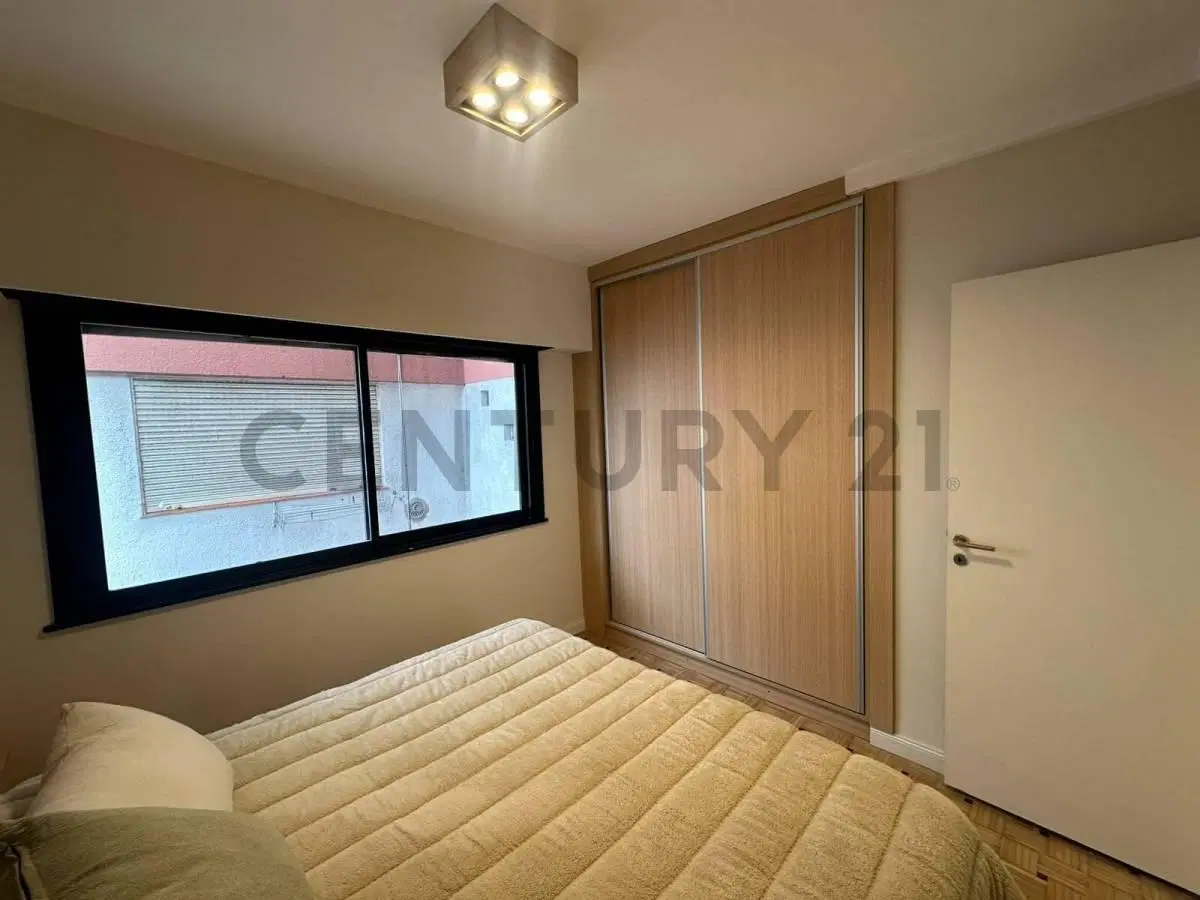 VENTA! Departamento 2 ambientes reciclado con balcon 4