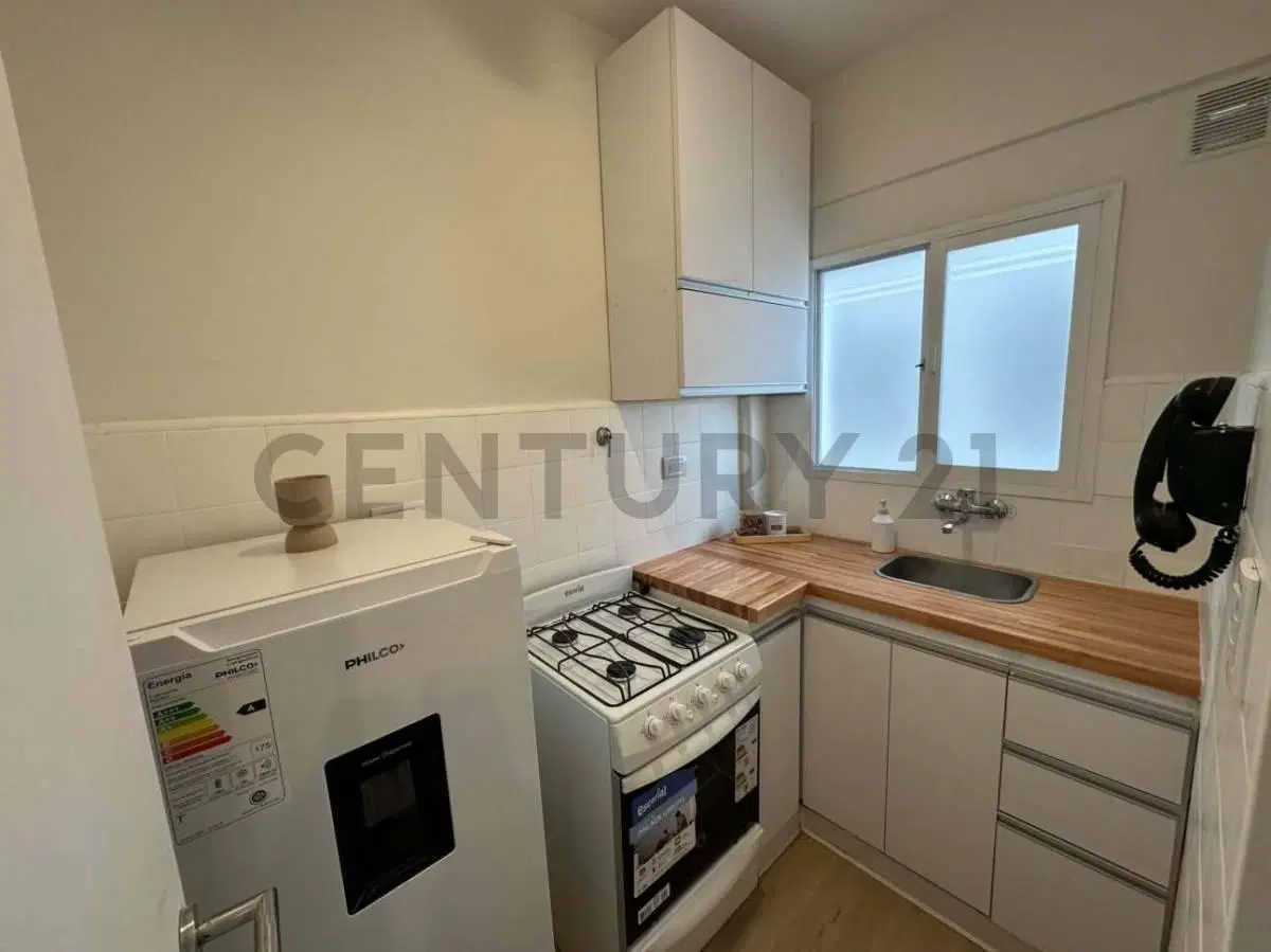 VENTA! Monoambiente reciclado al contrafrente 6
