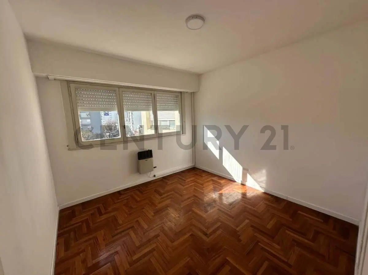 VENTA! Departamento tipo duplex 3 ambientes al lateral 5