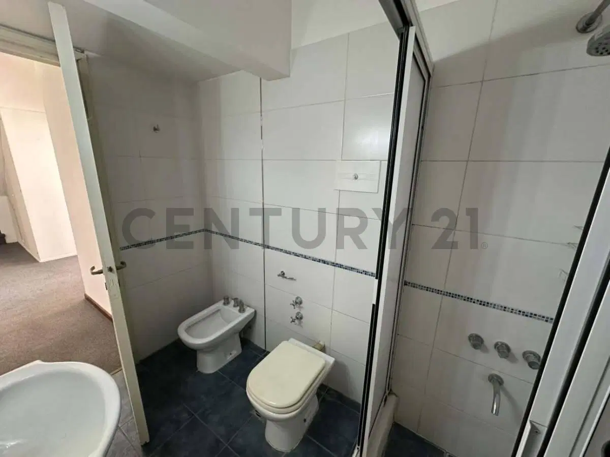 VENTA! Departamento tipo duplex 3 ambientes al lateral 3