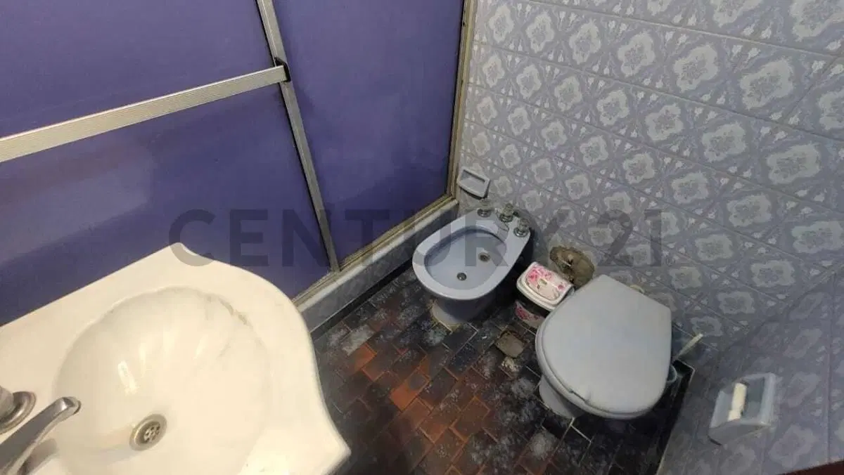 VENTA CASA CUATRO AMBIENTES A RECICLAR, VILLA PRIMERA MAR DEL PLATA 2