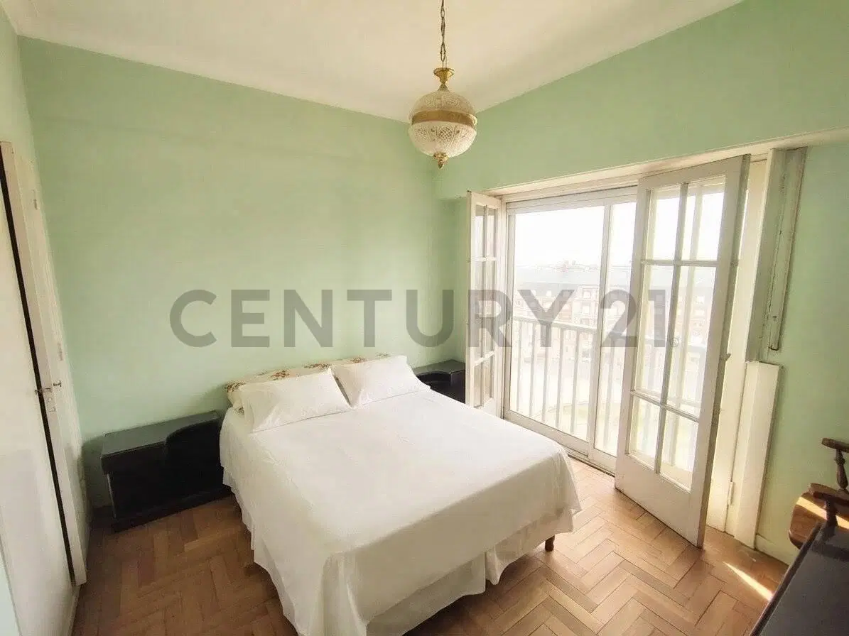 Venta departamento 2 ambientes con excelente vista 3
