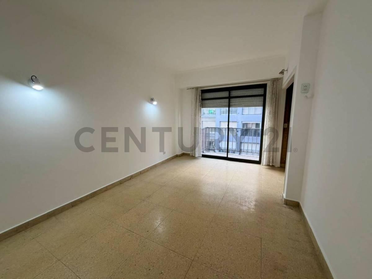 Foto de Monoambiente con balcón a la calle y vista al mar | Centro | Mar del, imagen 1