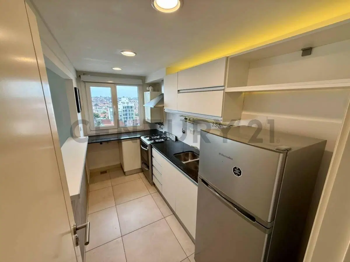 Alquiler | Departamento 2 ambientes al frente en Chauvin 5