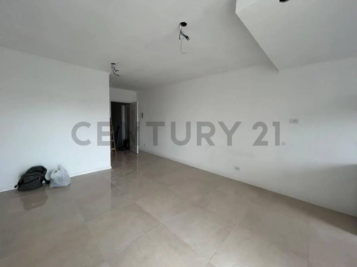 Monoambiente a Estrenar con Cochera y Baulera – Av. Colón | Zona San Juan 1