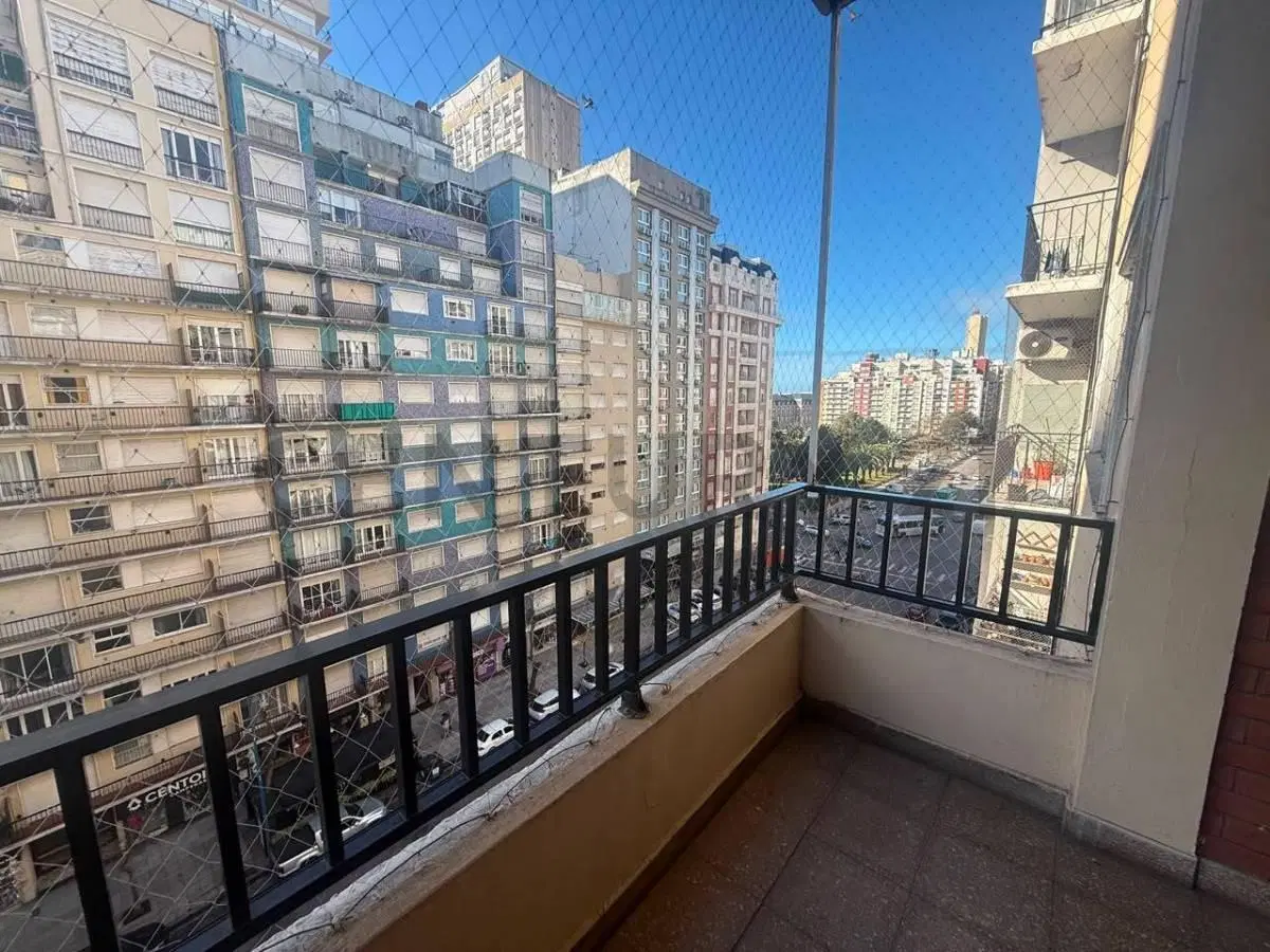 Semipiso de 3 Ambientes con Balcón Aterrazado – Zona Plaza Colón | Mar del Plata 1