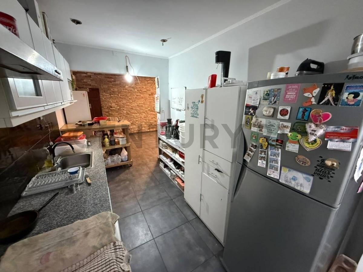 Foto de PH de 4 ambientes en venta – Barrio San José, imagen 2