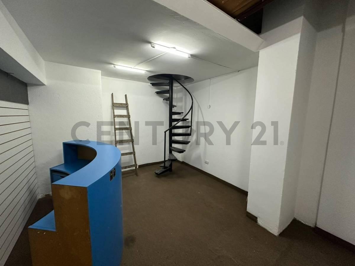 Foto de VENTA! Oficina en galeria del centro, imagen 5