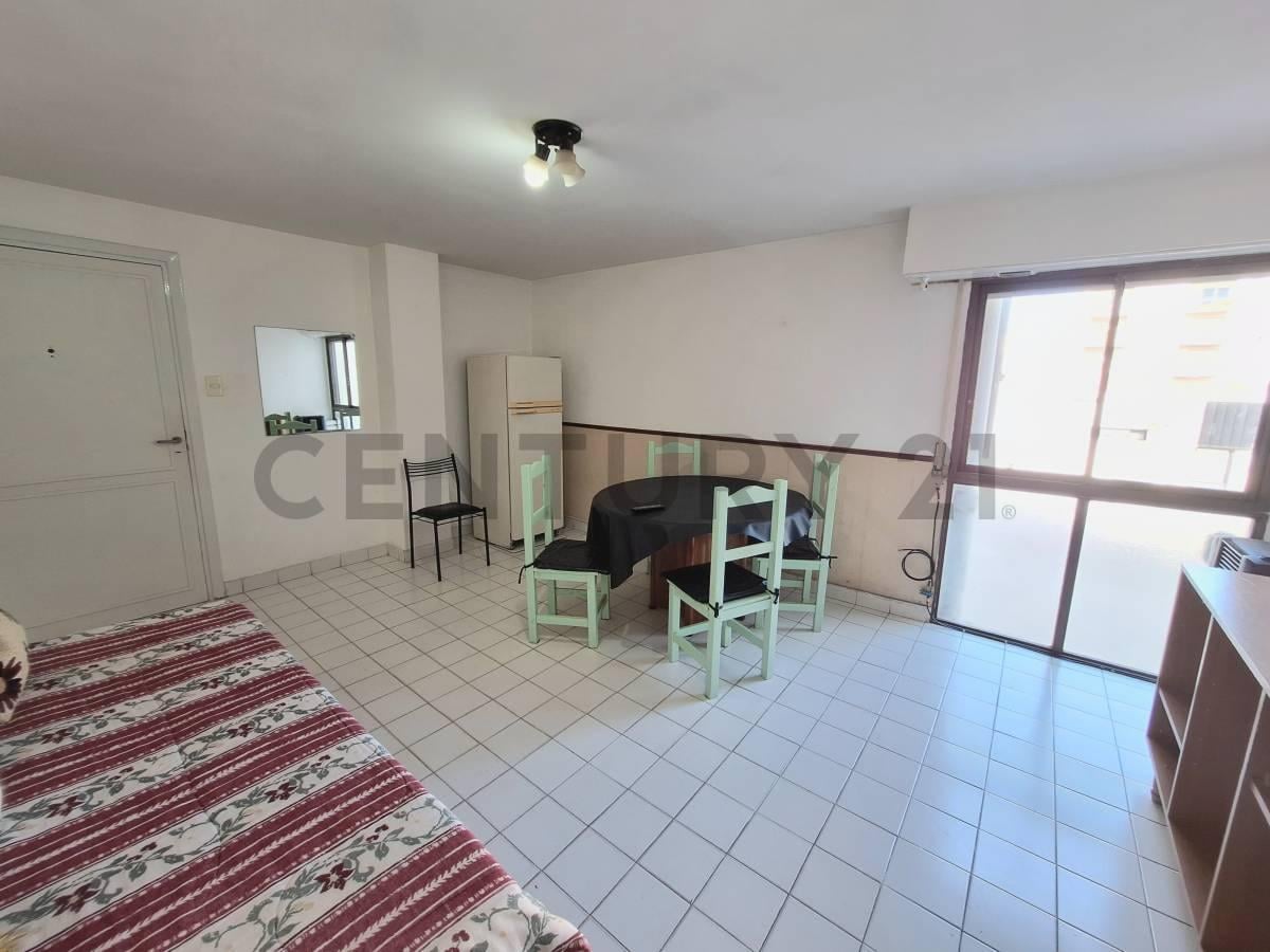 Foto de Departamento 2 ambientes al contrafrente zona Centro, imagen 4