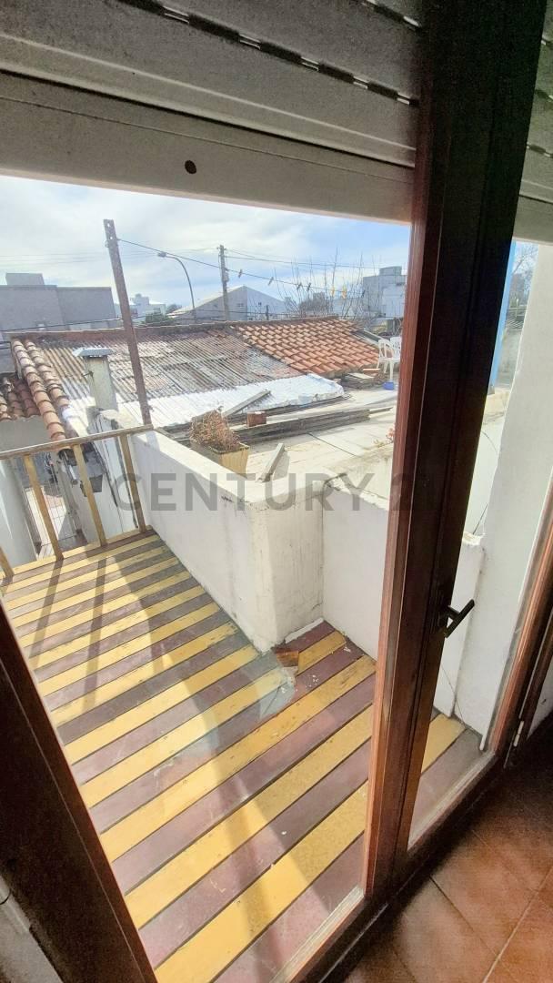 Foto de VENTA DE PH 2 AMBIENTES SAAVEDRA 3558 USD 72.000, imagen 3